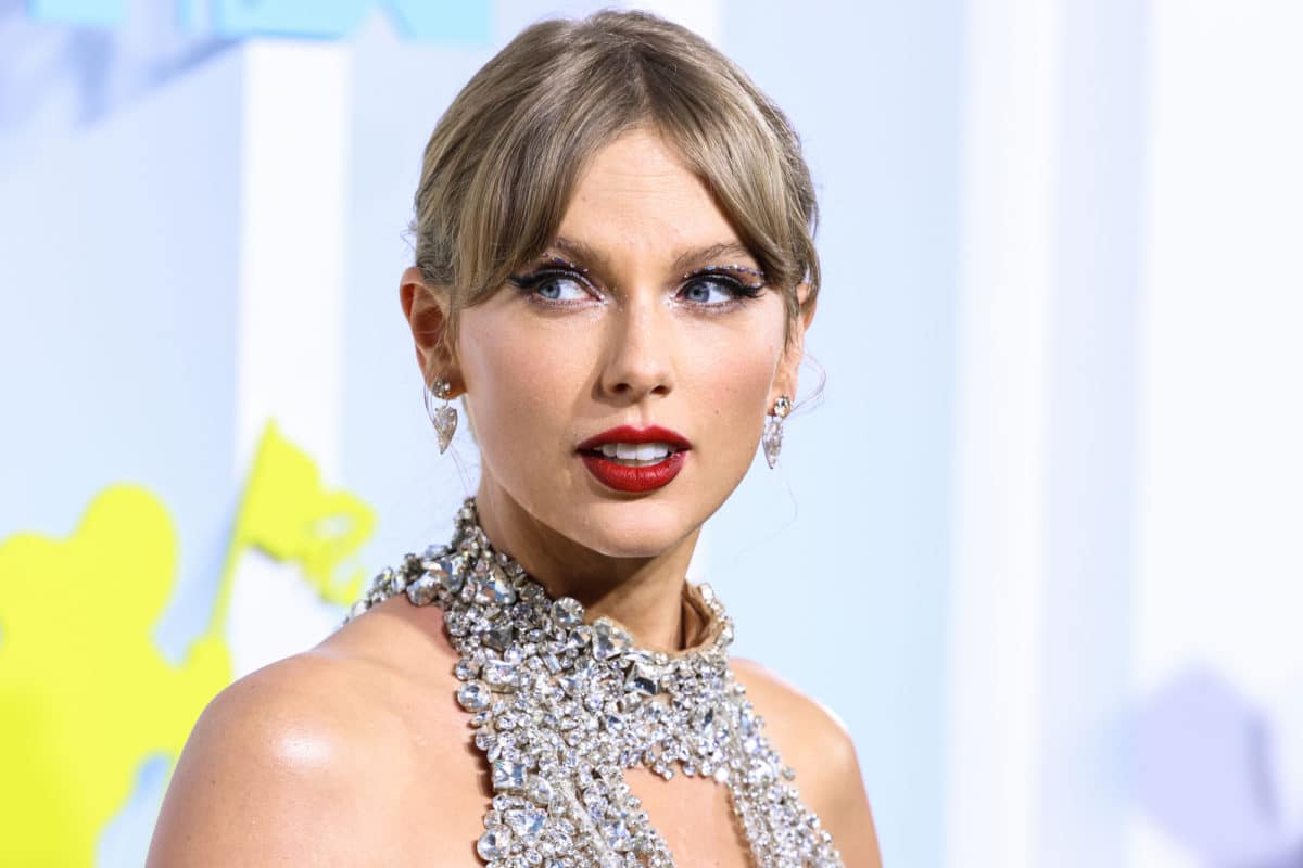 Pédicure de Taylor Swift