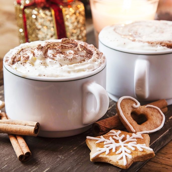 Cappuccino coiffé de chantilly